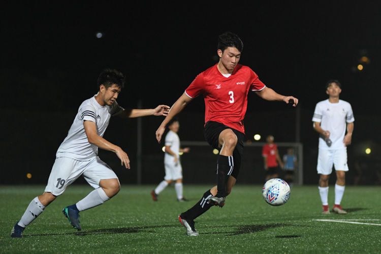 Temasek Polytechnic cruised to a 5-0 win over Singapore Management University to book their place in the semi-final of the Institute-Varsity-Polytechnic football tournament. (Photo 1 © Stefanus Ian/Red Sports)