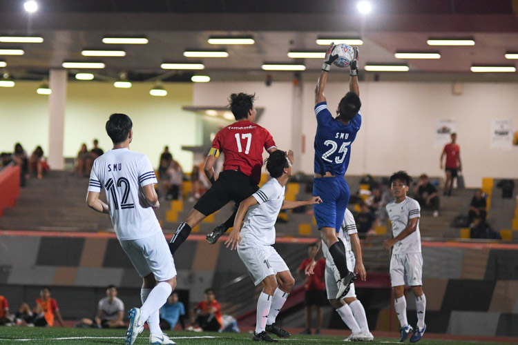 Temasek Polytechnic cruised to a 5-0 win over Singapore Management University to book their place in the semi-final of the Institute-Varsity-Polytechnic football tournament. (Photo 1 © Stefanus Ian/Red Sports)