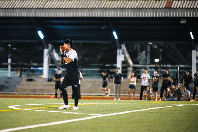 Sheares goalie Gabriel Teo (SH #13) commands his backline. (Photo 1 © Iman Hashim/Red Sports)