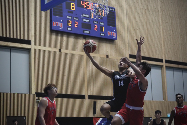 Chia Zao Liang, Lyon (Hall 2 #14) elevates over defense for a lay-up. (Photo 2 © REDintern Ashley Lu)