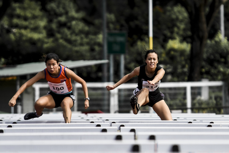 NTU’s Clenyce Tan (#199) clinched the silver in 16.30s, while Nicole Lim (#100) of NUS finished with bronze in 17.01s. (Photo 72 © Iman Hashim/Red Sports)