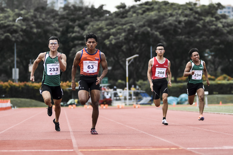 NTU's Xander Ho (#168) was the meet's fastest man over 100 metres, clocking 11.01 seconds against a 1.1m/s headwind. With a timed finals format and tricky wind conditions, Syazani Wahid (#63) of NUS grabbed the silver in 11.11s (-2.0m/s) while Xander's NTU teammate Praharsh Ryan (#169) claimed the bronze in 11.30s (-1.8m/s). (Photo 72 © Iman Hashim/Red Sports)