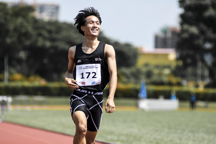 NTU's Calvin Quek (#172), the newly minted 400m hurdles national record holder (51.73s) comfortably won his pet event with a time of 57.00s. NUS's Luke Chiang (#71) finished second in 1:01.26 and NYP’s Amir Harith (#254) third in 1:03.73. (Photo 4 © Iman Hashim/Red Sports)