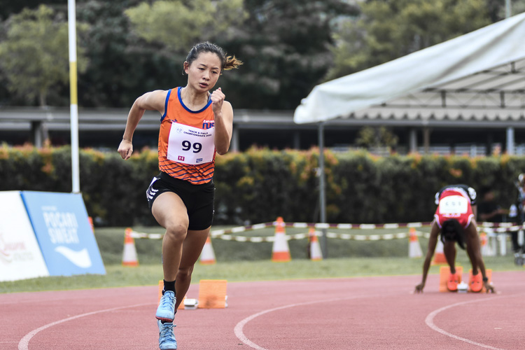 IVP #trackandfield: SIT's Roxanne Enriquez (#153) emerged victorious in the women's 400m timed finals, clinching her third individual medal of the meet in 1:03.03 to add to her 100m and 200m bronzes. Republic Poly's Ho Zhi Xuan (#244) took silver in 1:03.70, while NTU's Clenyce Tan (#199) clocked 1:04.40 three hours after her 400m hurdles win to grab the bronze. (Photo 72 © Iman Hashim/Red Sports)