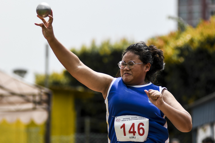 Nur Hidayah (#146) of CHIJ Secondary (Toa Payoh) placed eighth in the B Div girls' shot put with a throw of 8.88m. (Photo 1 © Iman Hashim/Red Sports)
