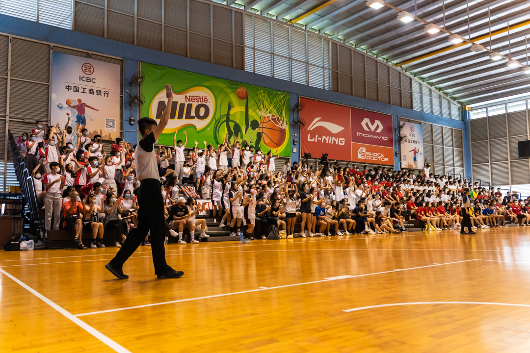 The NJC crowd erupts as the buzzer goes to zero, with NJC winning by 41-33. (Photo X © Bryan Foo/Red Sports)