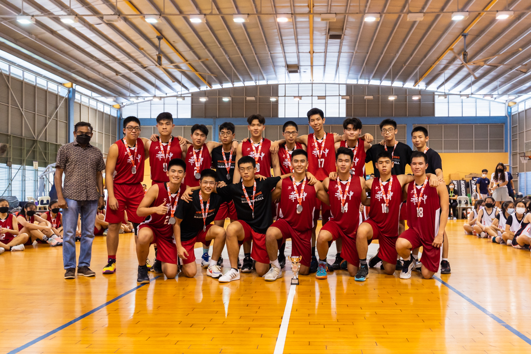 National A Division Boys' Basketball Runners-up, Hwa Chong Institution. (Photo X © Bryan Foo/Red Sports)