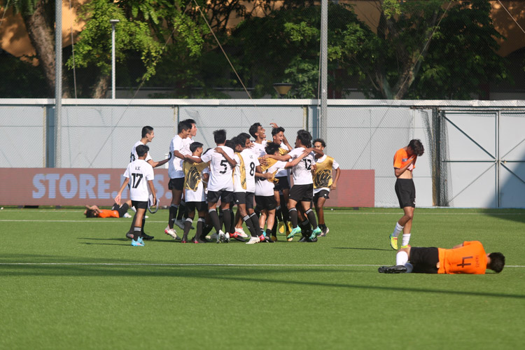 VJC edge out SAJC 1-0 to claim A Division Football championship. (Photo 1 © Clara Lau/Red Sports)
