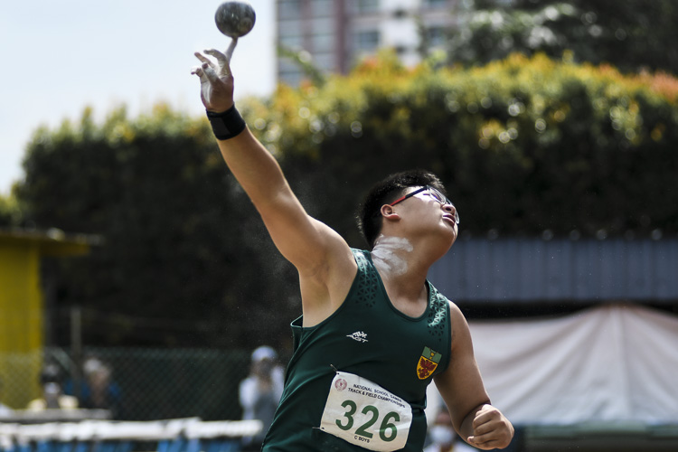 Gabriel Ng (#326) of RI threw a distance of 13.61m to clinch silver in the C Division boys' shot put. (Photo 1 © Iman Hashim/Red Sports)