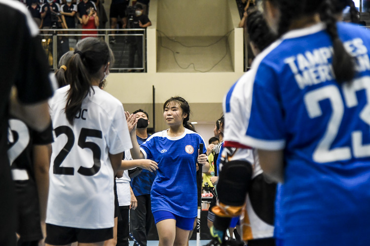 TMJC captain Jann Tan (#7) goes for high-fives after the game. (Photo 1 © Iman Hashim/Red Sports)