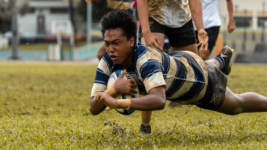 Saints player dives to score a try. (Photo X © Bryan Foo/Red Sports)