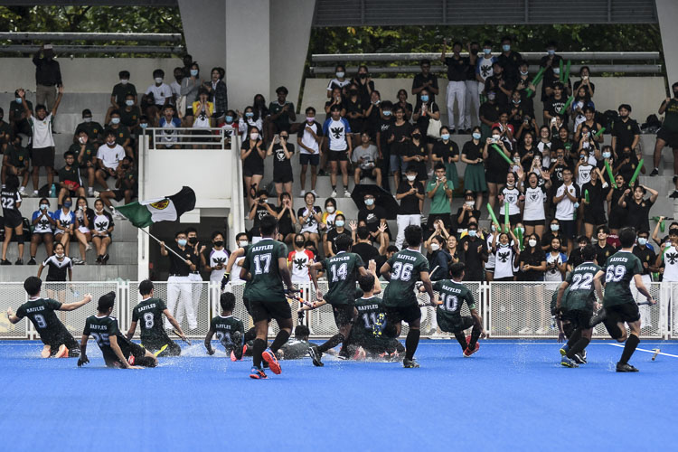 RI players slide down the pitch to thank their supporters after the final. (Photo 1 © Iman Hashim/Red Sports)