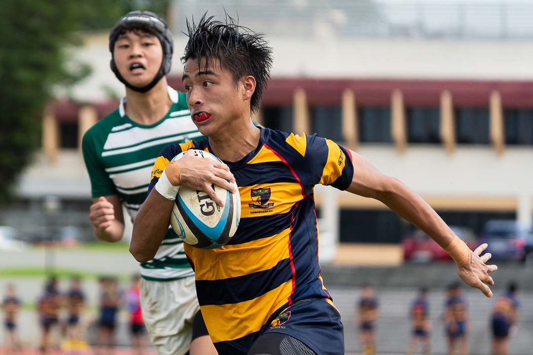 Tobias Lim (AC #14) outpaces the SJI defender on the wing to score. (Photo X © Bryan Foo/Red Sports)
