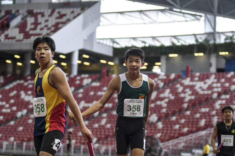 Conclusion of the C Div boys' 4x100m relay final. (Photo 1 © Iman Hashim/Red Sports)