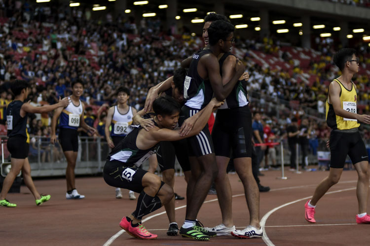 RI celebrate after their win in the A Div boys' 4x400m relay final. (Photo 1 © Iman Hashim/Red Sports)