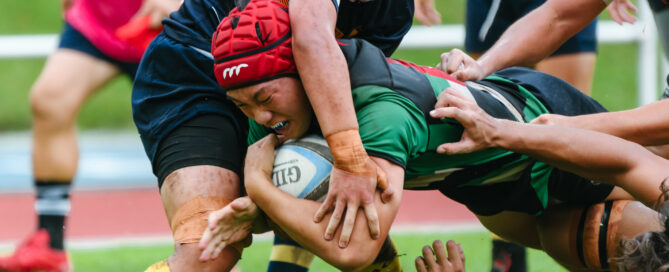 RI’s Ernest Matthias Yap (#6) dives over to score his team’s second try. (Photo 1 © Joash Chow/Red Sports)
